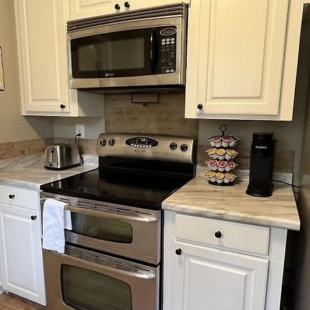 Spacious 3 Bedroom Home Near Amphitheater/Baseball/Shopping And Much More 진주 외부 사진