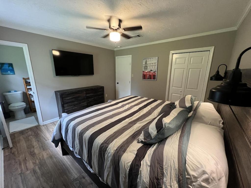 Spacious 3 Bedroom Home Near Amphitheater/Baseball/Shopping And Much More 진주 외부 사진