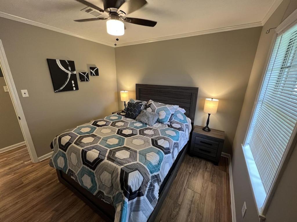 Spacious 3 Bedroom Home Near Amphitheater/Baseball/Shopping And Much More 진주 외부 사진